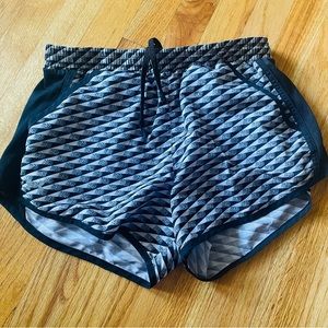 Under armour small heat gear black gray grey white athletic shorts gym run women